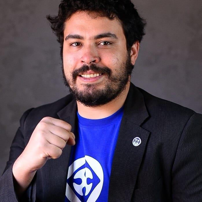 Cannabiz Holding: Gustavo Vicente de entrevista para Cannalize